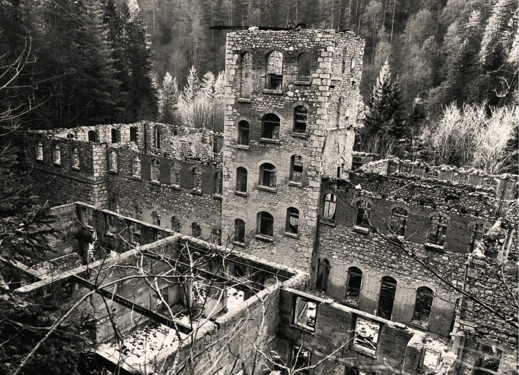 Vorderes-Bad-Brand-1